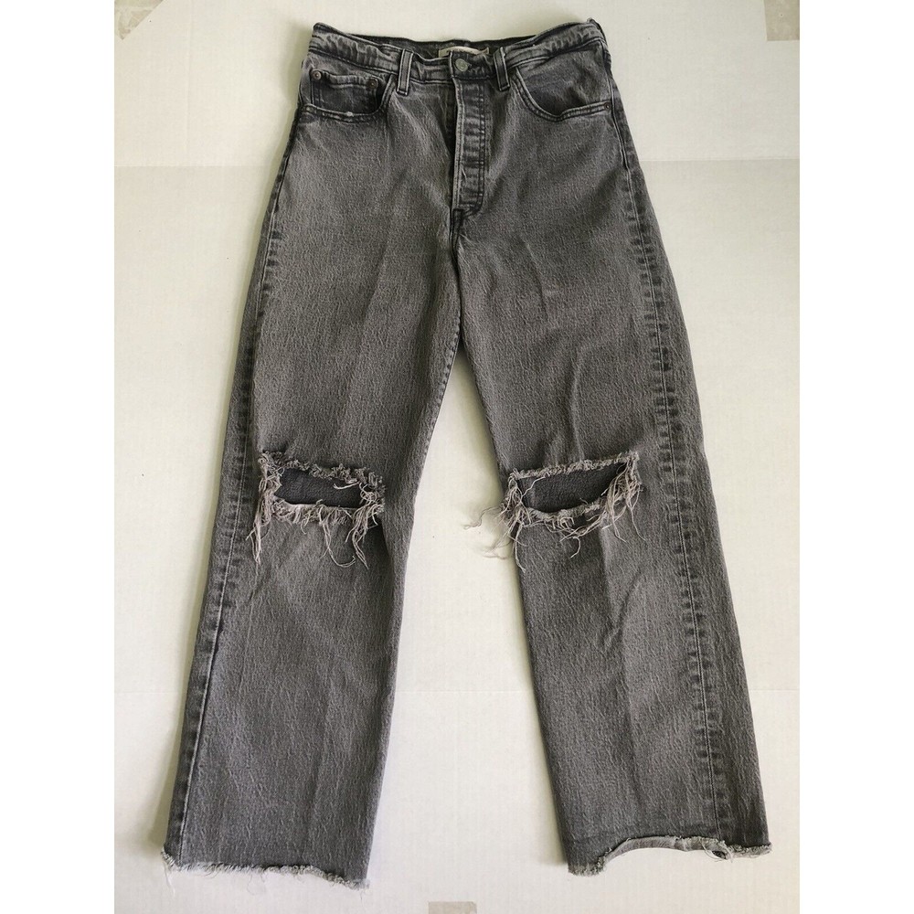 Levi’s Ribcage Straight Distressed Knee Raw Hem Gray Jeans Women's Size 28 X 27